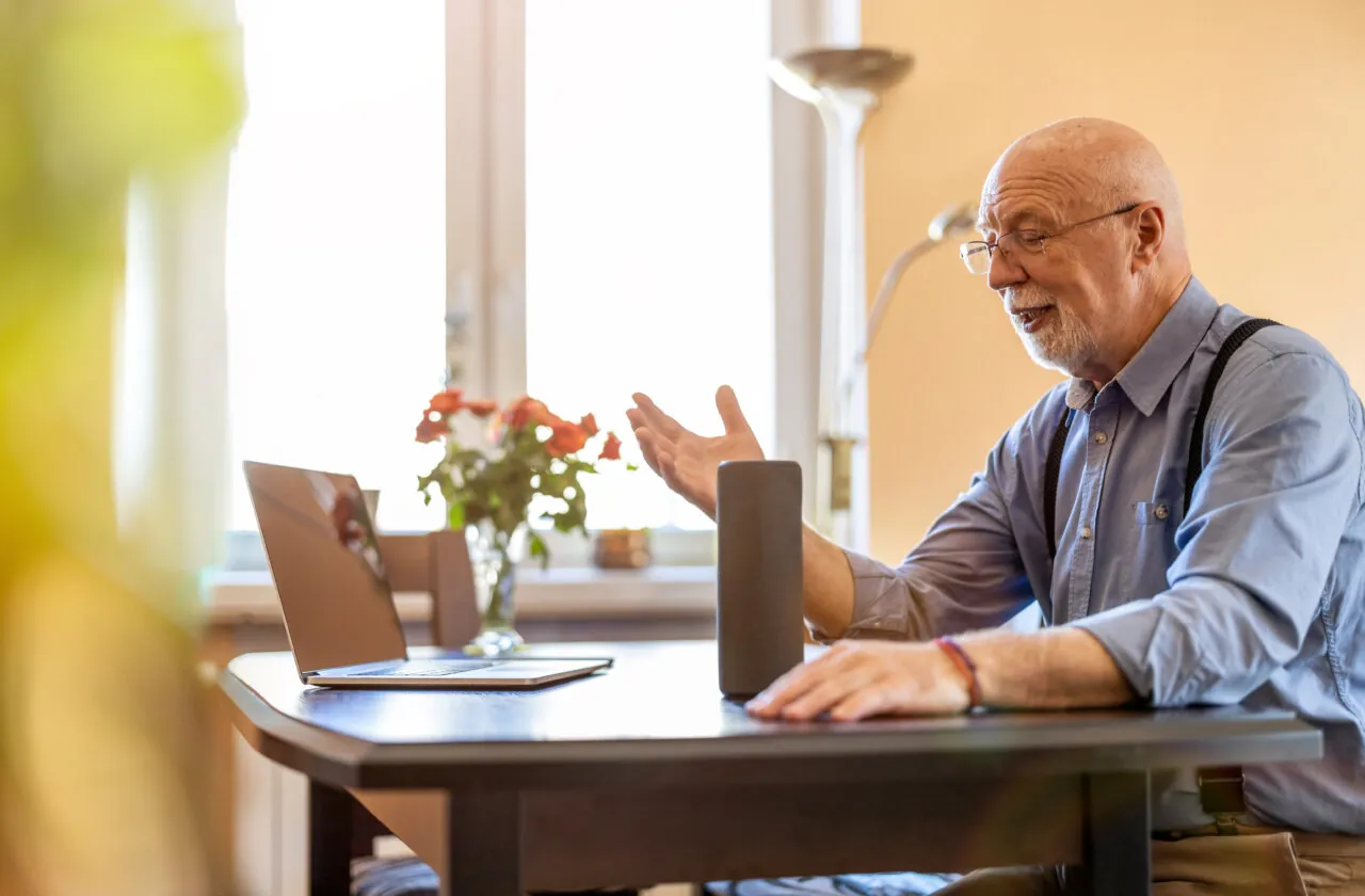 Tecnología con Corazón: La App que Vence la Soledad de Nuestros Mayores Supera las 50.000 Descargas en España